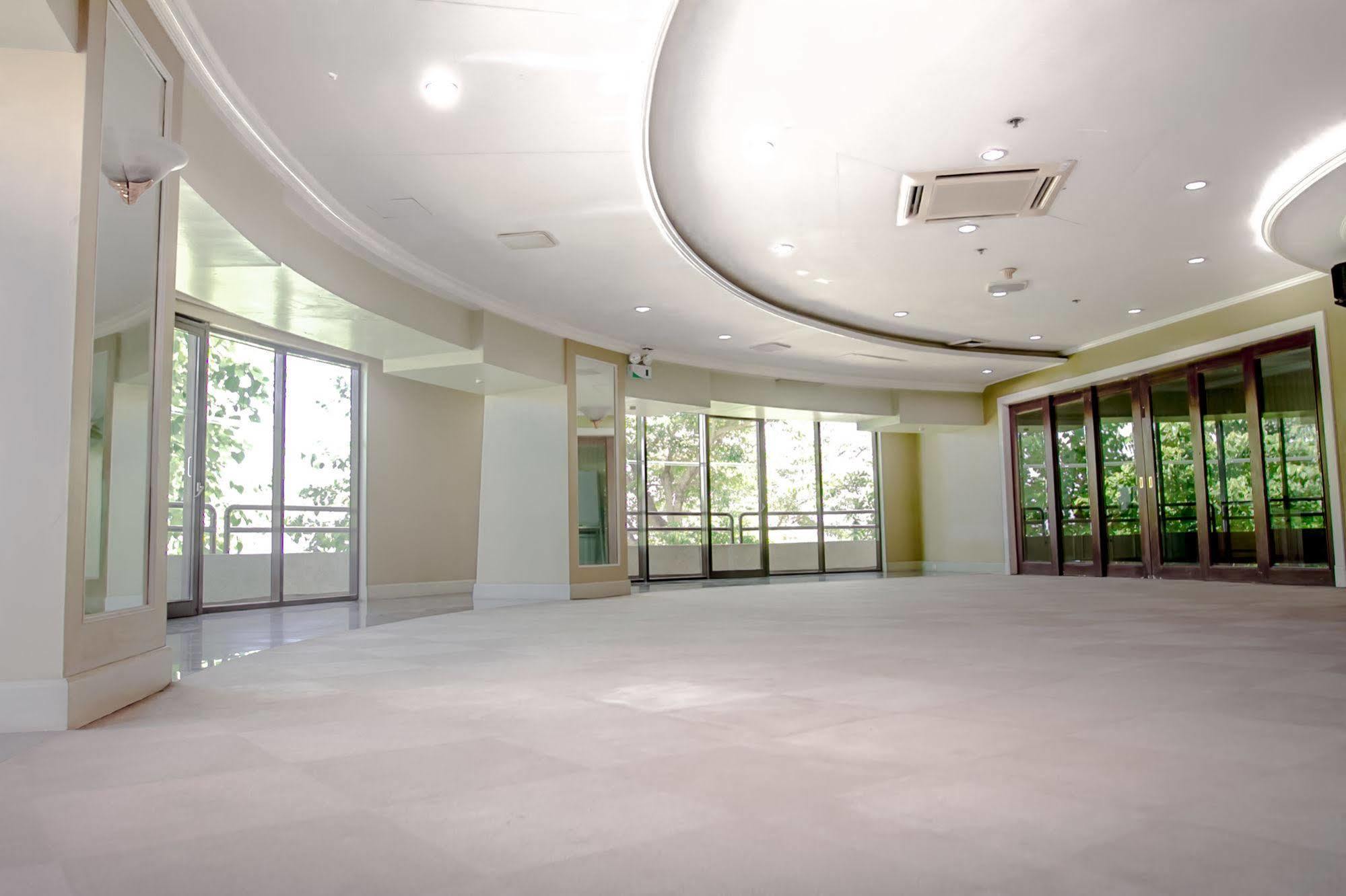 Hotel Eugenio Lopez Center à Antipolo Extérieur photo