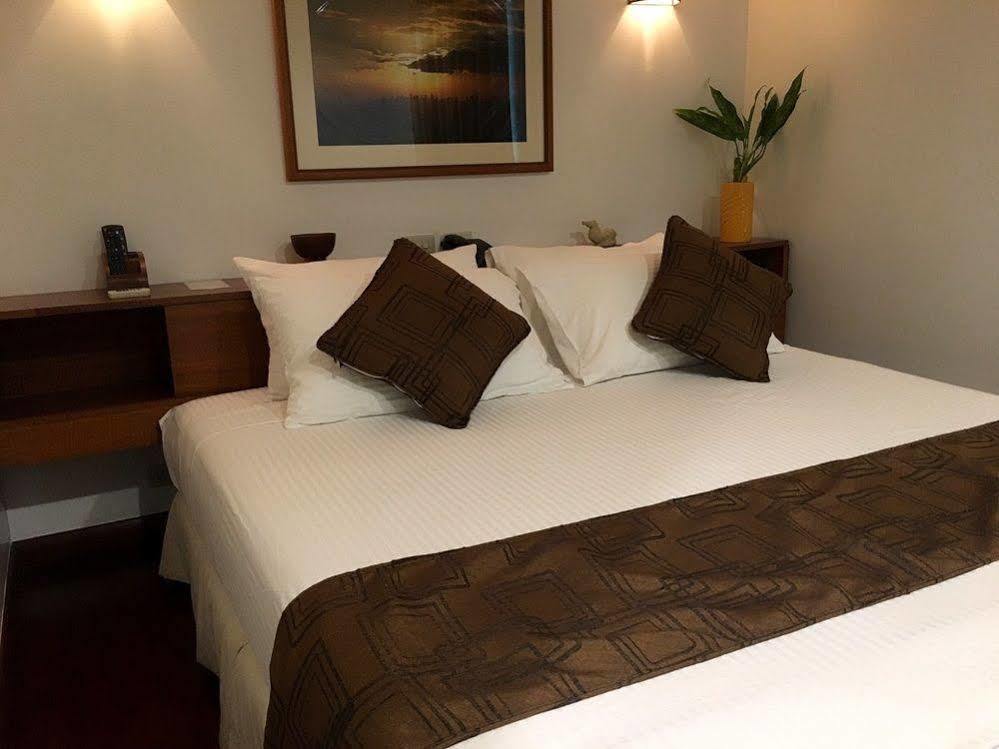 Hotel Eugenio Lopez Center à Antipolo Extérieur photo